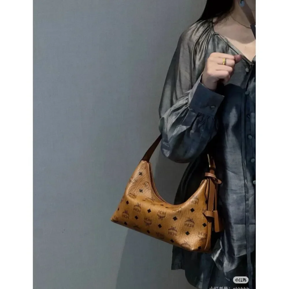 Mcm Women Pre-Loved Bag Brand New Condition - Picture 8 of 8